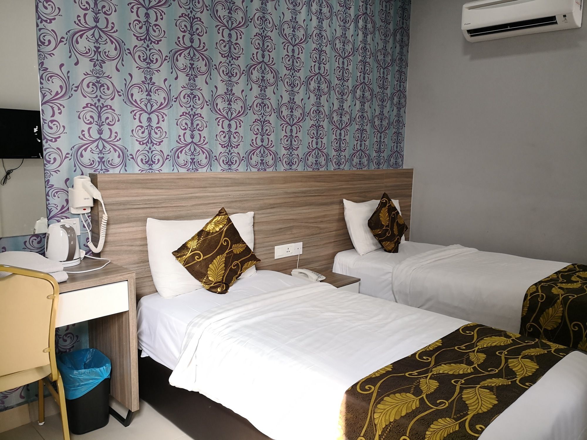 D'Metro Hotel Shah Alam Exteriör bild